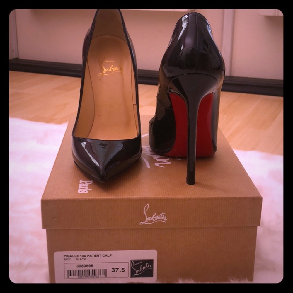 Christian Louboutin Pigalle 37.5 black patent
